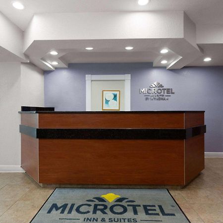 Microtel Inn And Suites - Зефирхиллс Экстерьер фото